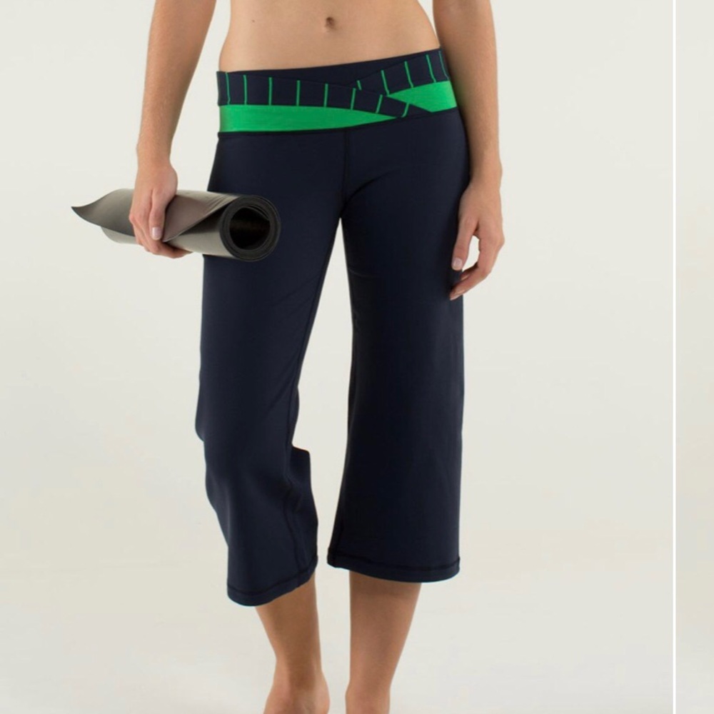 Lululemon Dharana Crop Style W6A41S Cinched Pants Navy Green No Tag Size / Sz 6